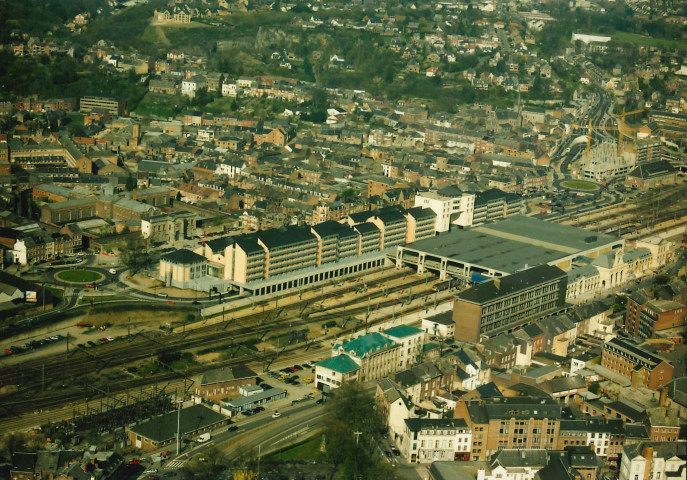 Namur. Aménagements du Boulevard du Nord. Giratoires, CAMET et dalle de la gare.