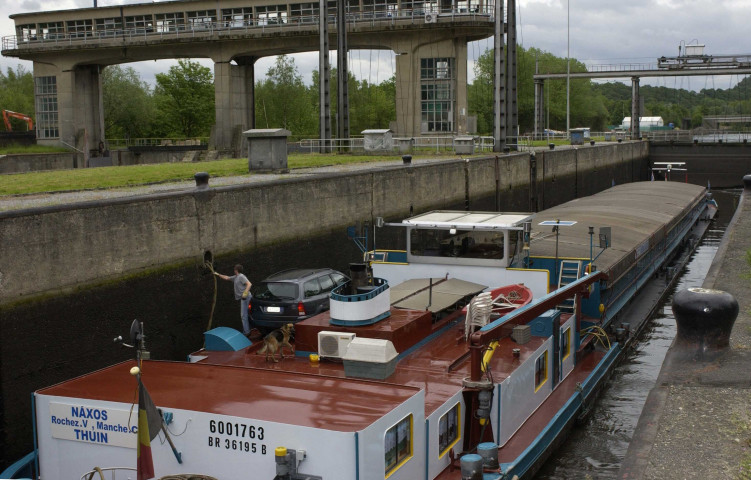 Aiseau-Presles. Roselies. Barrage-écluse No 13.