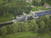 La Louvière. Houdeng-Aimeries. Vues aériennes du canal du Centre.