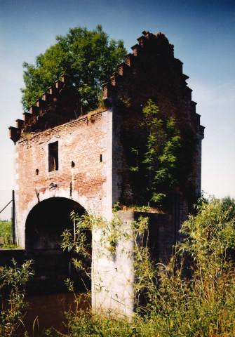 Hensies. Thulin. Ancien barrage-écluse de Débihan sur l'ancienne Haine.