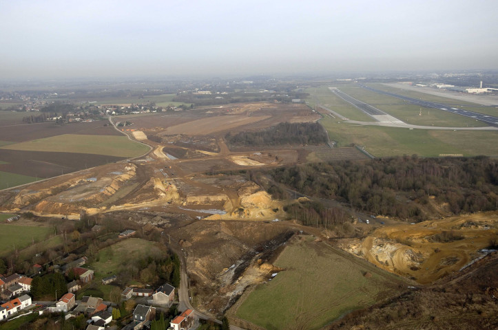 Grâce-Hollogne. Aéroport de Bierset. Vues aériennes.
