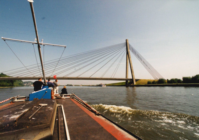 Visé. Lixhe. Pont haubane.