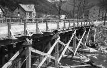 Trois-Ponts. Pont provisoire sur l'Amblève (route n° 33 Liège-Vielsalm).