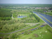 Mons. Obourg. Canal du Centre. Centre de regroupement d'Obourg.