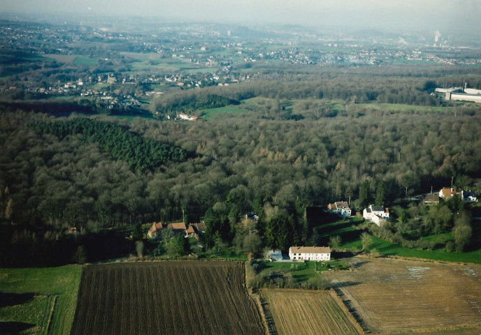 Ham-sur-Heure-Nalinnes. Jamioulx. Avant-projet de contournement du sud Charleroi (A503-RN5). Hauteur 100 mètres.