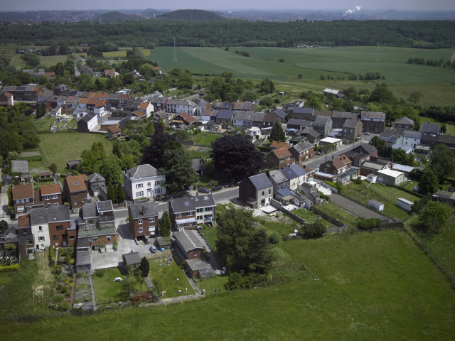 Fontaine l'Evêque. Forchies-la-Marche. Sonomètre F110. Rue Emile Vandervelde.