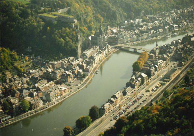 Dinant. Pont-route. Collégiale et Citadelle.