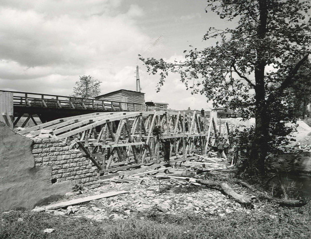 Reconstruction du pont de la Hailleule