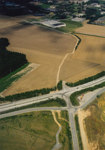 Mont-Saint-Guibert. Carrefour de la rue des Trois burettes et de la RN25.