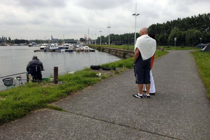 Antoing. Péronnes. Vues sur le passage du Ravel 1 du Grand Large.