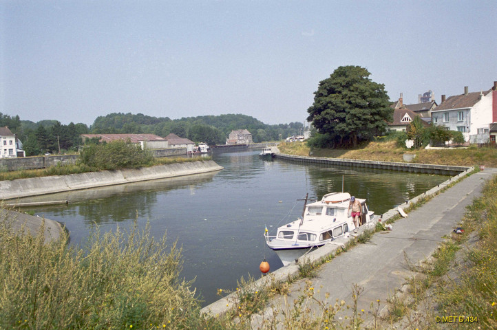 Antoing. Port de plaisance. Darse.