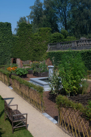 Villers-la-Ville. Abbaye.