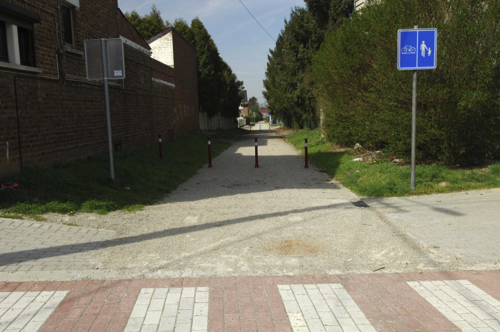 Fleurus. Aménagements pour vélos.