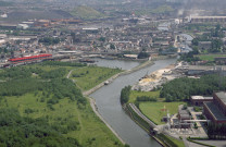 Marchienne-au-Pont. Passerelles et ponts-rails.