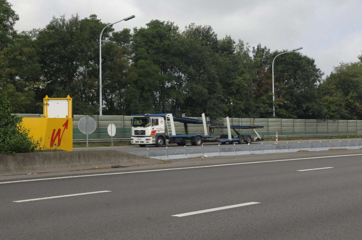 Namur. Beez. E411. Radar sur autoroute.