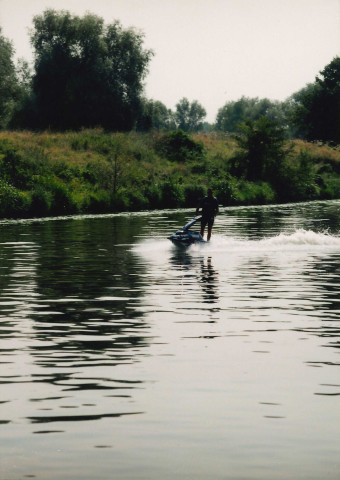 Visé. Petit-Lanaye. Activités sportives (jet-ski).