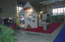 Bruxelles. Stand du Ministère de l'Équipement et des Transports à l'Exposition eurégionnale de l'Équipement, organisée au Heysel.