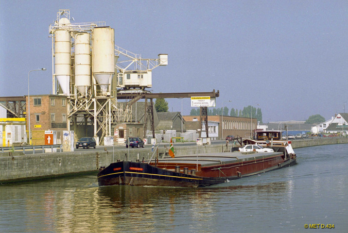 Tournai. Froyennes. Quai Casterman sur l'Escaut.