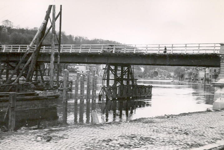 Vues du pont provisoire