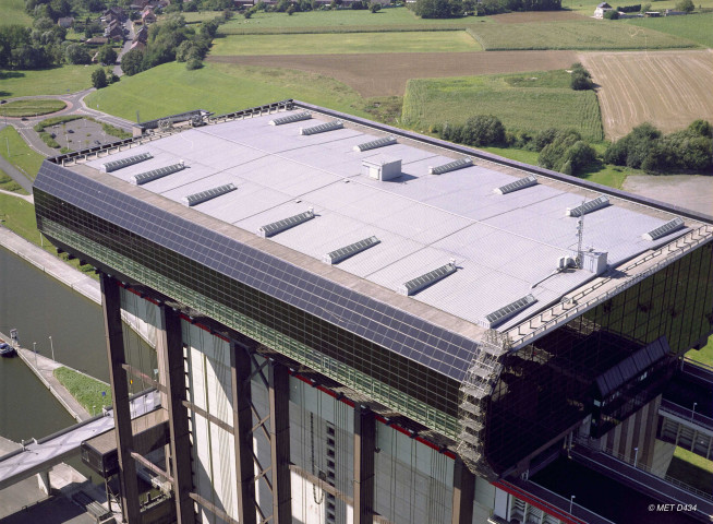Le Roeulx. Ascenseur de Strépy-Thieu. Canal du Centre. Vues aériennes.
