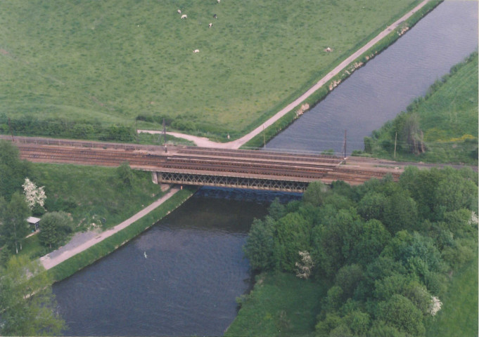 Lobbes. Sambre. Pont-rail 7.