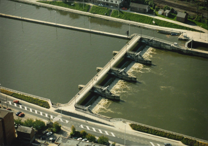 Dinant. Barrage-écluse n°4 sur la Meuse.