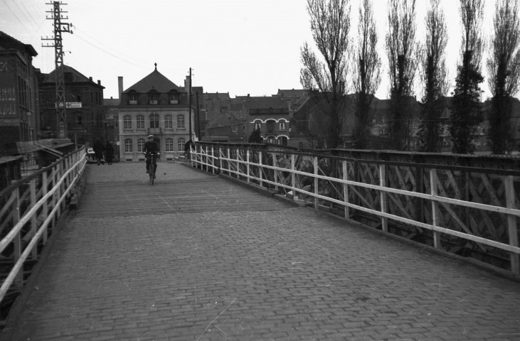 Tamines. Pont sur la Sambre.