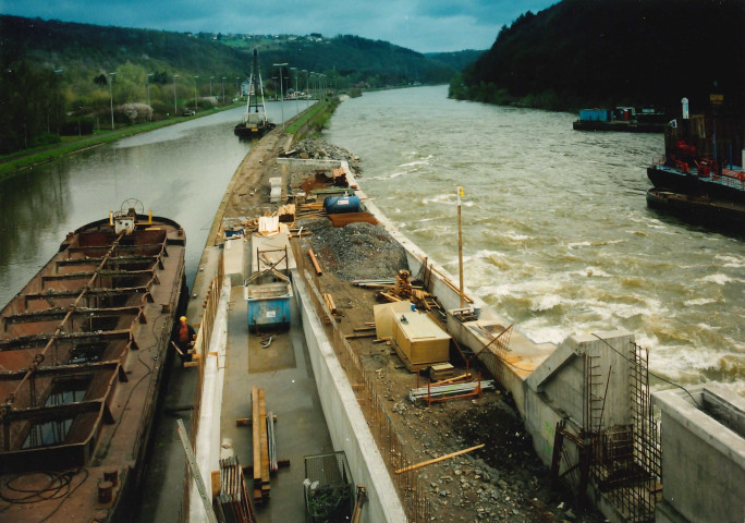 Hastière. Waulsort. Evolution des travaux au barrage.