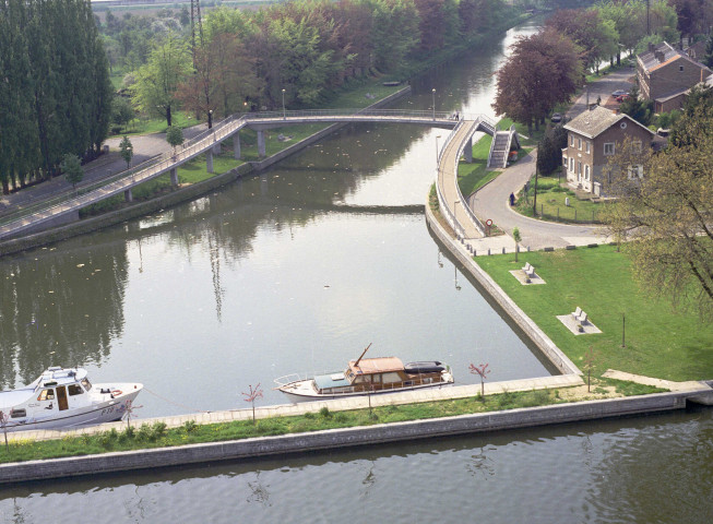 Visé. Canal de jonction.