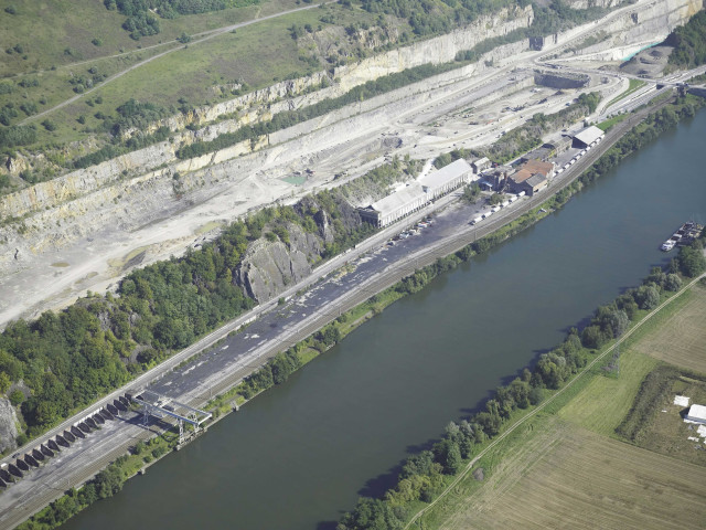 Engis. Hermalle-sous-Huy. Zoning. Vues aériennes.