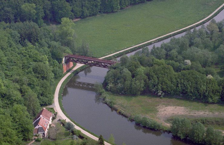 Pont de la Planchette.