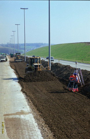Grace-Hollogne. Horion-Hozémont. Mise à trois voies de l'autoroute de Wallonie.
