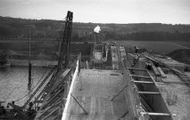 Hermalle-sous-Huy. Reconstruction du pont sur la Meuse.