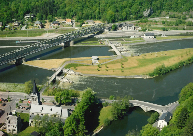 Dinant. Anseremme. Complexe du barrage-écluse.