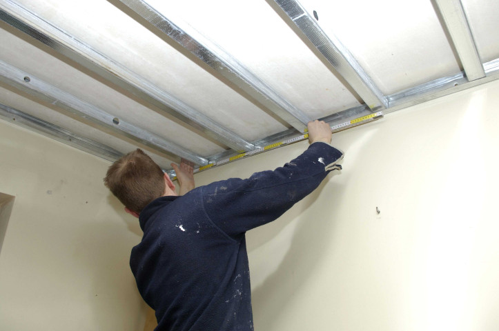 Saint-Georges-sur-Meuse. Stockay. Isolation acoustique.