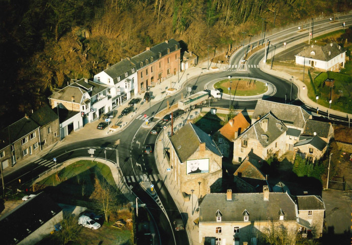 Anhée. RN92. Giratoire.