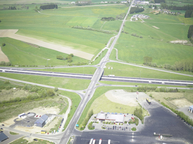 Virton. Habay. Echangeur E411 - N87. Giratoire.