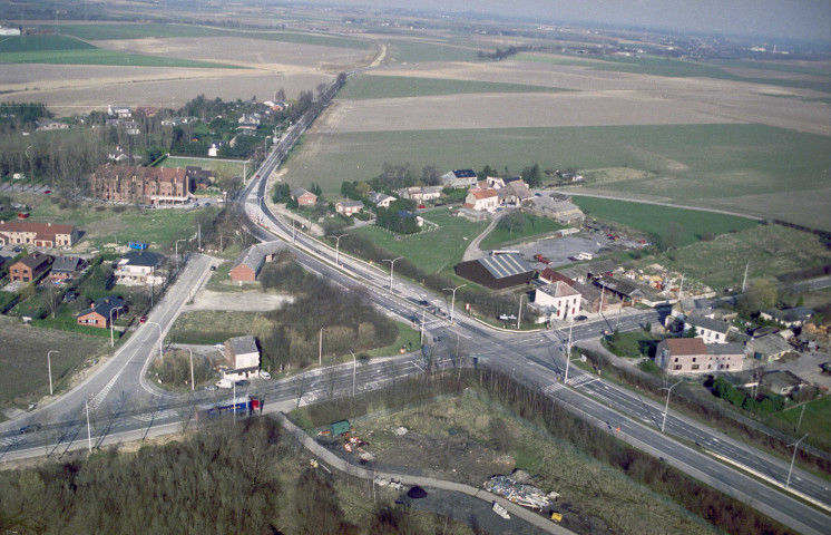 Namur. Thines. Aménagement d'un virage.