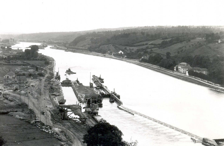 Construction de l'écluse