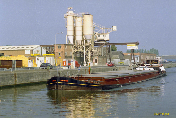 Tournai. Froyennes. Quai Casterman sur l'Escaut.