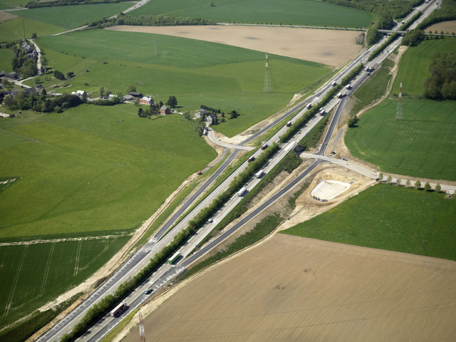 Ciney. Achêne. Sortie d'autoroute.