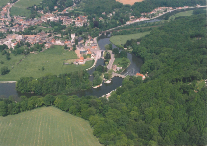 Landelies. Sambre. Barrage et écluse n°9.