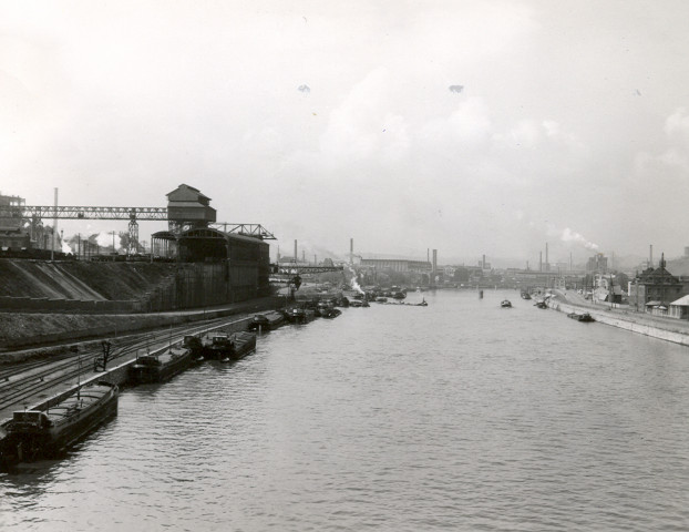 Vues des quais d'Ougrée, du pont-rail de Renory et du port de Renory