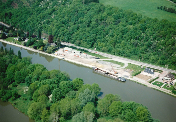 Anhée. Hun. Vues aériennes.