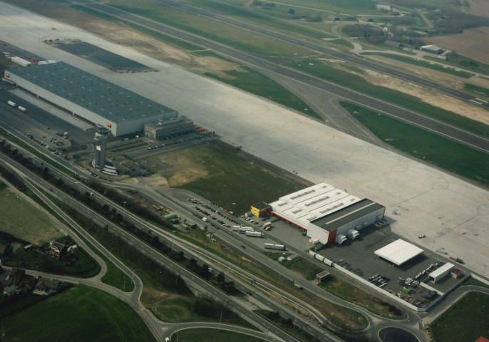 Grâce-Hollogne. Bierset. Implantation de diverses entreprises sur l'aéropôle.