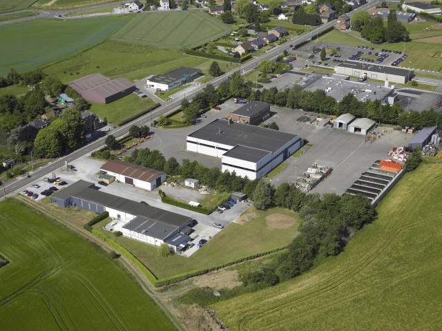 Wanze. Moha. Régie routière D151-14. District de Huy, chaussée de Wavre, 259.