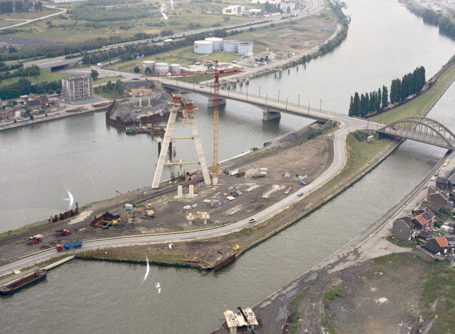 Wandre. Pont en construction.