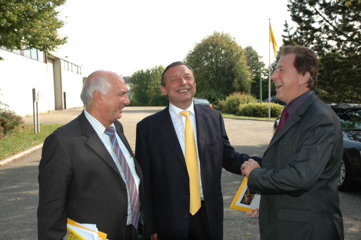 Habay. Nantimont. Aire de repos sur l'autoroute. Réhabilitation de la E411 et E25. Inauguration par M. le ministre Daerden.