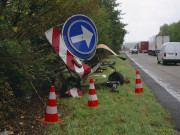 Wanze. Huccorgne. E42. Destruction de matériel de sécurité de chantier. Accident (BK 26.7).