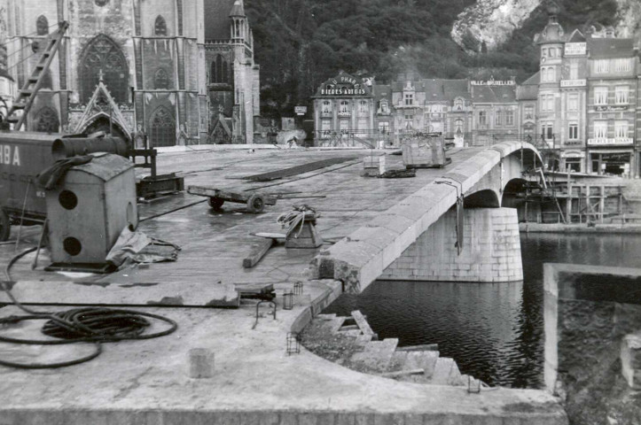 Vues de la construction du pont Charles de Gaulle